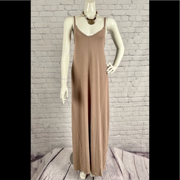 V- Neck Maxi Cami Mocha Maxi Plus Size Various - Picture 4 of 9